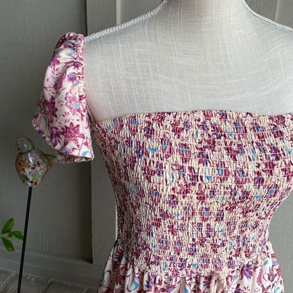 NWT BOG Collective Off Shoulder Floral Pant Jumpsuit Romper Size: M - Picture 7 of 11